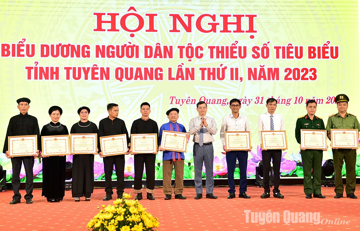 Ảnh tin
