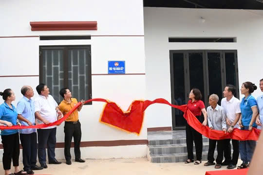 Ảnh tin