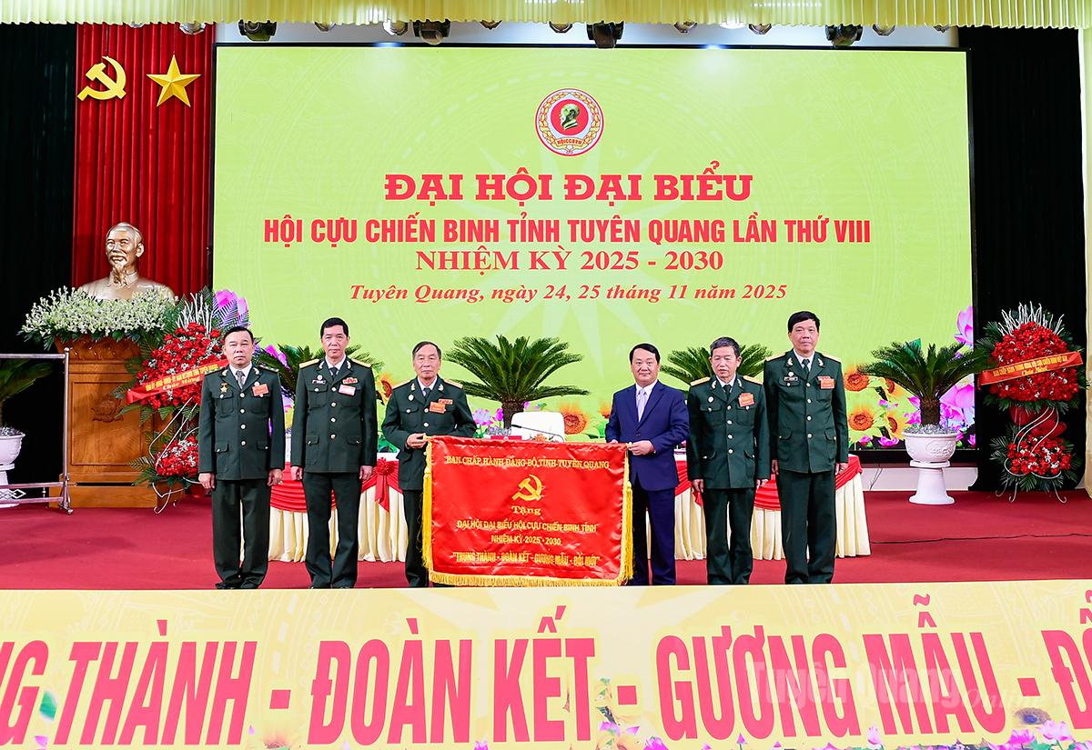 Ảnh tin
